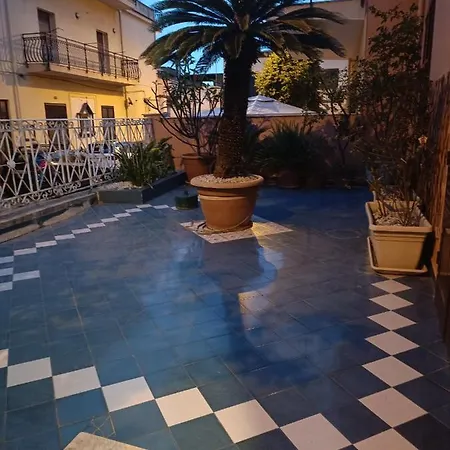 Cirissi Apartment *